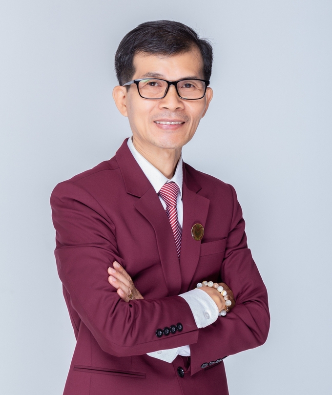z5521127427348_6d9e85fbb560be53a243a7a2f91e1a04-201908_849.jpg Đông y sĩ Đặng Ngọc Viễn.