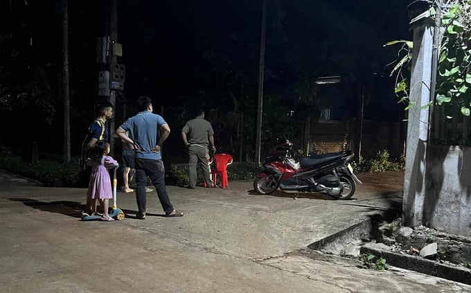 mau-thuan-vi-mon-no-300-ngan-dong-nam-thanh-nien-dam-chet-nguoi-103043_954.jpg Hiện trường, nơi xảy ra án mạng. Ảnh: Quang Yên.