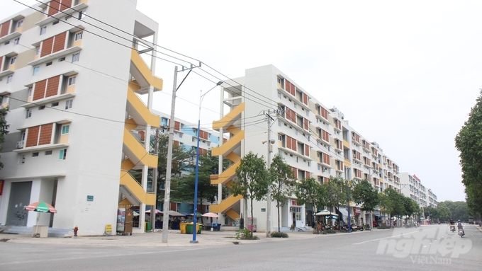z5571897803497_cb71717d8c0c4b00274ab2c3b97970cc-171243_626-171243.jpg Khu nhà ở xã hội Định Hòa ở TP. Thủ Dầu Một, tỉnh Bình Dương. Ảnh: Trần Phi.