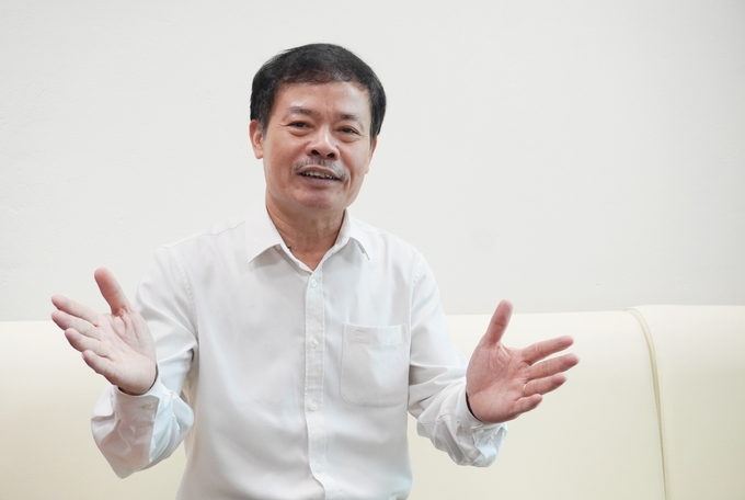 TS. Nguyễn Xuân Dương, Chủ tịch Hội Chăn nuôi Việt Nam cho hay: 'Chúng ta cần hiểu rõ vùng chăn nuôi tập trung khác với khu chăn nuôi tập trung'. Ảnh: Hồng Thắm.