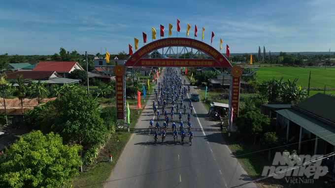d-092655_363-092656.jpg 600 VĐV tham gia ngày hội diễu hành, đạp xe Vì hòa bình. Ảnh: Võ Dũng.