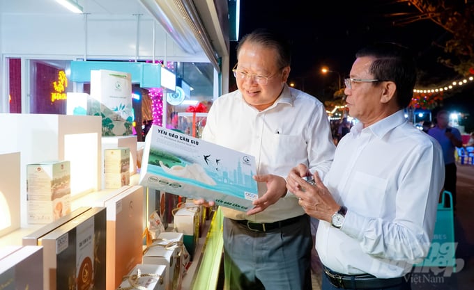 Yến Đảo Cần Giờ là số ít đơn vị tiên phong của TP. HCM đầu tư vào chế biến sâu và có mặt nhiều hệ thống buôn bán. Ảnh: Lê Bình.