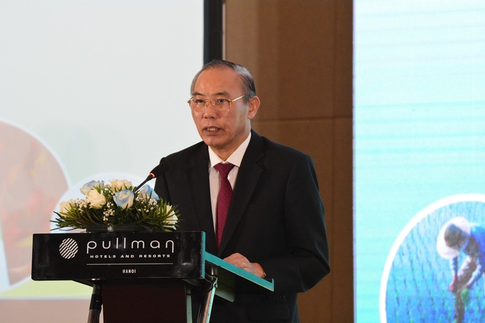 z5613751843383_660e96236cb0a6712a8504c15df46ebe-183105_316.jpg Thứ trưởng Phùng Đức Tiến nhấn mạnh vai trò quan trọng thiết thực của nông nghiệp tuần hoàn, đảm bảo lợi ích kinh tế, xã hội, môi trường khi áp dụng các mô hình nông nghiệp tuần hoàn. Ảnh: Linh Linh.