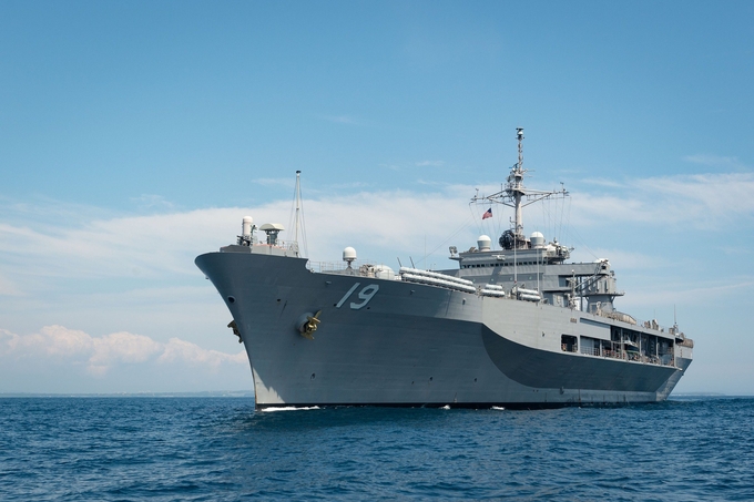 53836655163_b5be3f2f96_k-091457_888.jpg Soái hạm USS Blue Ridge (LCC 19) của Hạm đội 7. Ảnh: USE.