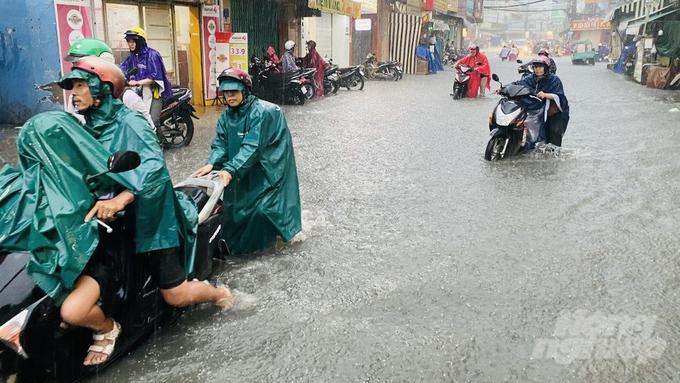 21312-152212_78-152212.jpg Đợt mưa diện rộng trên khu vực Nam bộ khả năng kéo dài trong những ngày tới. Ảnh: Trần Phi.