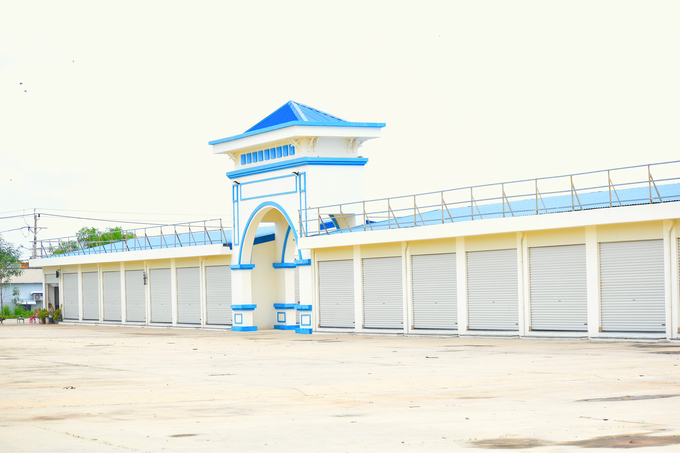 dsc_0632-094358_813.jpg Dự án chợ trung tâm huyện Bình Đại đã được hoàn thành các hạng mục chính. Ảnh: Minh Đảm.
