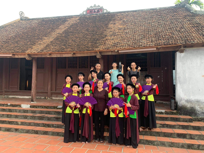 2-1-123039_35.jpg Các thế hệ học trò của bà Lan là những người nắm giữ 'chìa khoá' để bảo tồn và phát triển hát dô trong tương lai. Ảnh: NVCC.