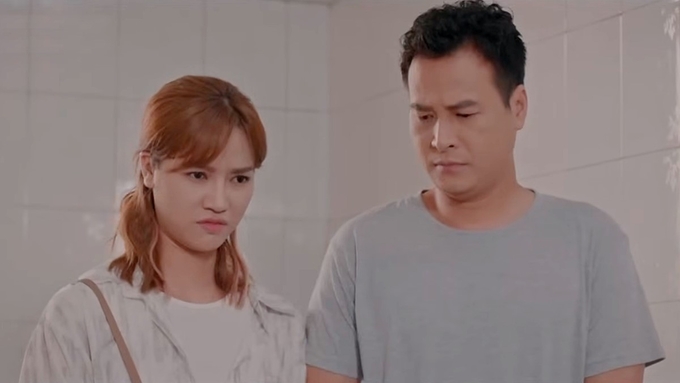 Tuy hay mắng chồng, nhưng ra ngoài Thu luôn bênh vực Tiến. Ảnh CMH