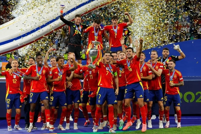 vo-dich-1-092850_395.jpg Đội Tây Ban Nha vô địch EURO 2024.
