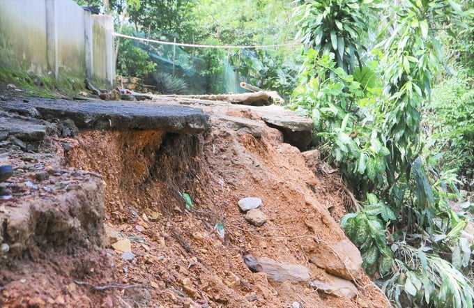 Nguyện vọng của người dân vùng sạt lở là được di dời đến nơi an toàn. Ảnh: Thanh Nga.