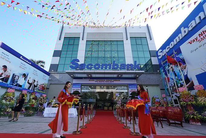 ktnanmdinh1-233833_332.jpg Sacombank chi nhánh Nam Định trong lễ khai trương ngày 23/10/2019. Ảnh: Sacombank.com.vn.