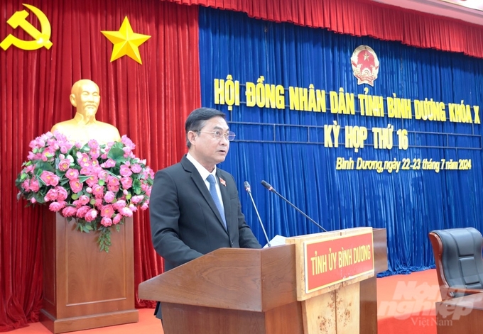 khaimackh162-133316_736-133316.jpg Ông Nguyễn Văn Lộc, Chủ tịch Hội đồng nhân dân tỉnh Bình Dương phát biểu tại kỳ họp. Ảnh: Trần Phi.