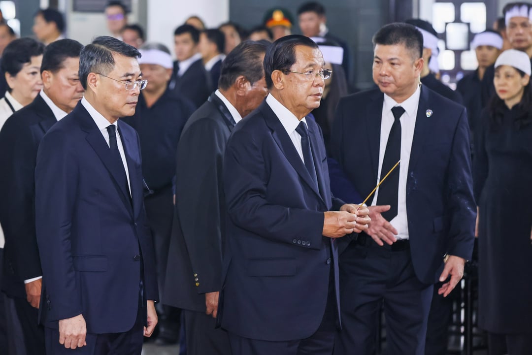 international-delegations-pay-tribute-to-general-secretary-nguyen-phu-trong-100650_524.jpeg