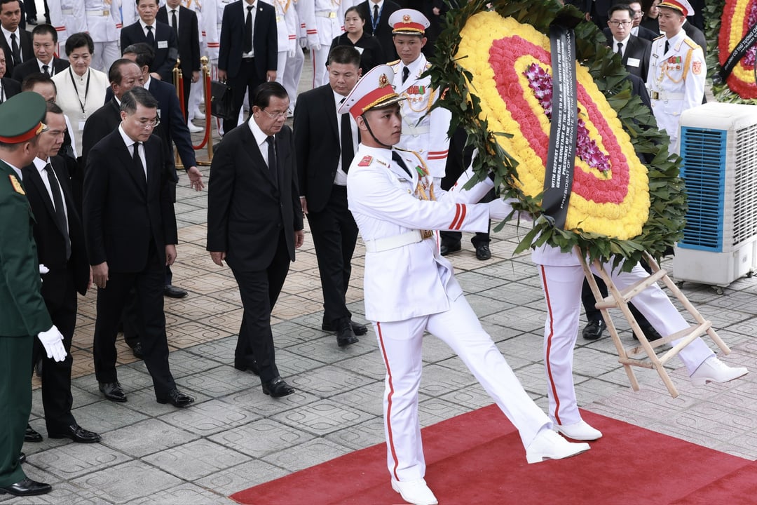 international-delegations-pay-tribute-to-general-secretary-nguyen-phu-trong-100736_858.jpg