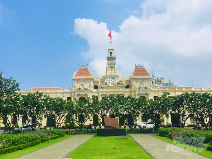 UBND TP.HCM sẽ chuyển trả các hồ sơ điện tử không đúng thành phần theo quy định. Ảnh: Nguyễn Thủy.