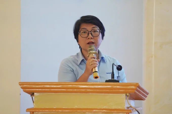 Ms. Nguyen Thi Hong Hoa from the National Authority for Agro-Forestry-Fishery Quality Processing and Market (NAFIQPM) outlined some new regulations for key seafood import markets. Photo: Nguyen Thuy.
