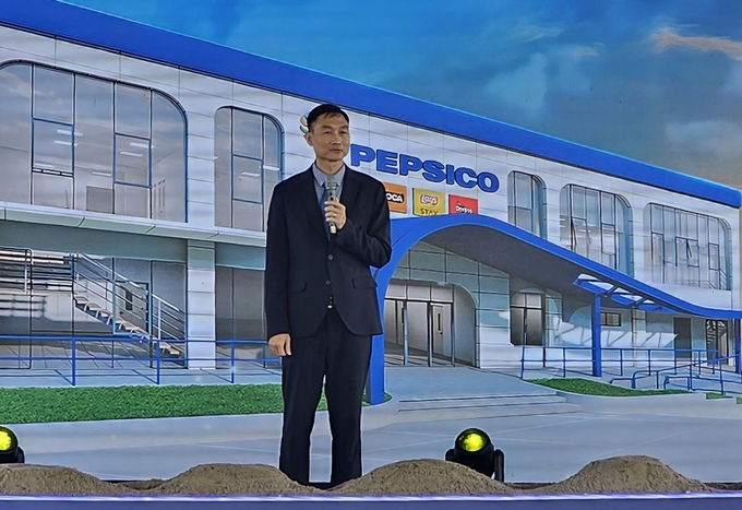 z5695882803511_bdac355d08fb3ac33c6d9edc76bb0c2b-181033_710.jpg Ông Nguyễn Việt Hà, Tổng Giám đốc Công ty thực phẩm PepsiCo Việt Nam phát biểu tại buổi lễ. Ảnh: Nam Khánh.