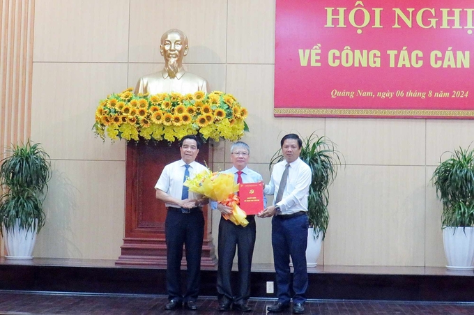 Thiếu tướng Nguyễn Đức Dũng (giữa) giữ chức Phó Bí thư Tỉnh ủy Quảng Nam. Ảnh: L.K.