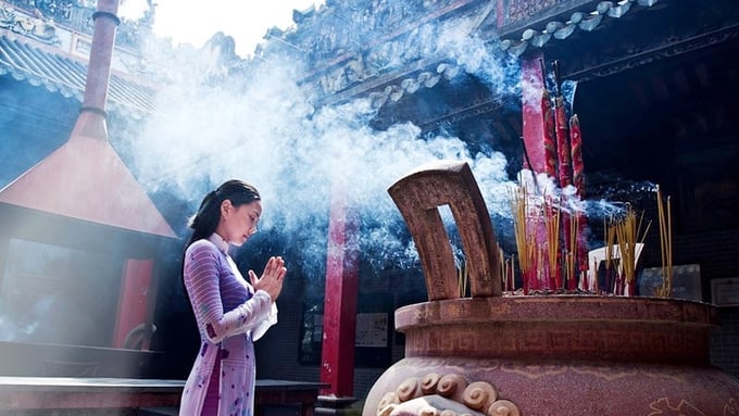 that-tich-2024-142125_578.jpg Đến chùa cầu nguyện cho người độc thân tìm được người yêu, tình yêu của cặp đôi thêm bền chặt,...