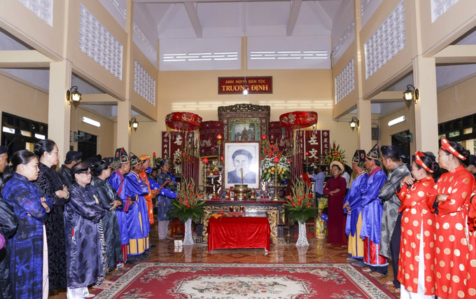 langmotruongdinh6-154540_947.jpeg Hàng năm, người dân Gò Công (Tiền Giang) đều tổ chức lễ giỗ tưởng nhớ ông vào ngày 20/8. Ảnh: TL.