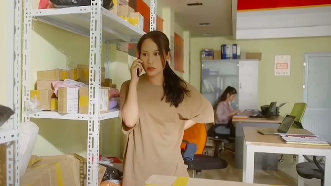 truc-tiep-sao-kim-ban-tim-sao-hoa-tap-14-tren-vtv3-hom-nay-16-8-152149_993.jpg Yên gọi điện hỏi tội Hào. Ảnh CMH