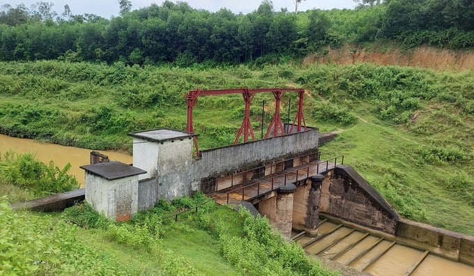 z5701175744149_3ef51220538169e3e1cb8a1a6d7017b6-001445_390.jpg Kí ức đau thương sập cống Hiệp Hòa là nỗi ám ảnh gần nửa thế kỷ đã qua. Ảnh: Ngọc Linh.