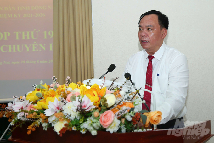 Ông Võ Tấn Đức phát biểu sau khi được HĐND tỉnh Đồng Nai bầu làm chủ tịch UBND, sáng 19/8. Ảnh: Hoàng Phúc.