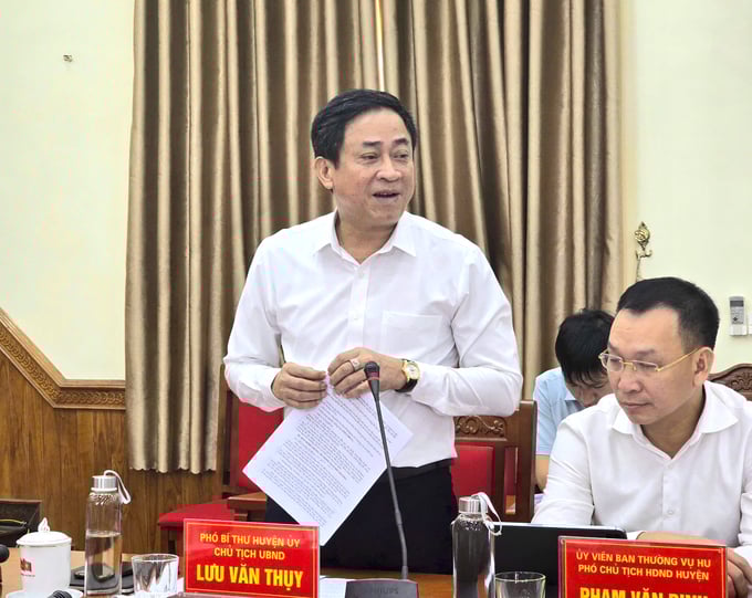 du-an-vinhomes-tai-duong-kinh-kien-thuy-gap-kho-trong-giai-phong-mat-bang-132645_93.jpg Ông Lưu Văn Thụy - Chủ tịch UBND huyện Kiến Thụy - chia sẻ về những vướng mắc trong giải phóng mặt bằng. Ảnh: Đinh Mười.