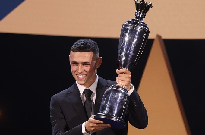 foden-112554_679.jpg Phil Foden nhận danh hiệu quan trọng cho mình.