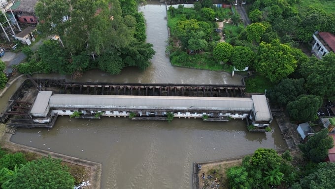 dji_0607-213830_763.jpg Các trạm bơm thực hiện việc cung cấp nước cho sản xuất nông nghiệp trên địa bàn thành phố. Ảnh: Hùng Khang.