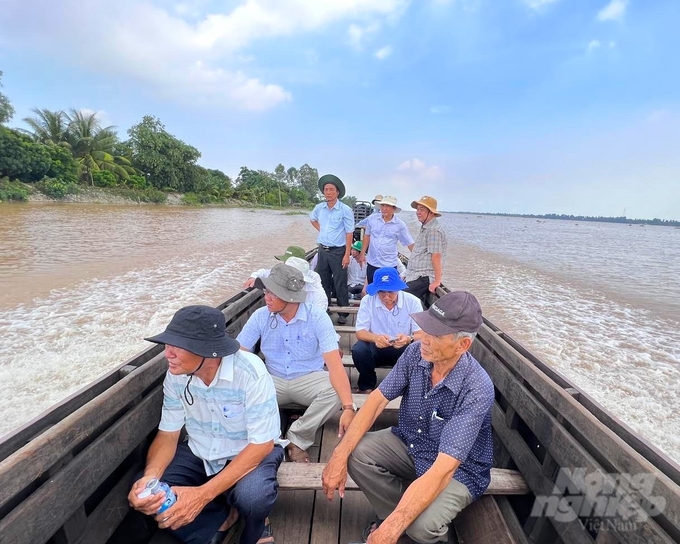 bao-dong-tinh-trang-sat-lo-de-bao-con-ke-sach-115527_955-115528.jpg Sở NN-PTNT Sóc Trăng tổ chức khảo sát, đánh giá hiện trạng sạt lở đê bao trên địa bàn huyện Kế Sách. Ảnh: Kim Anh.