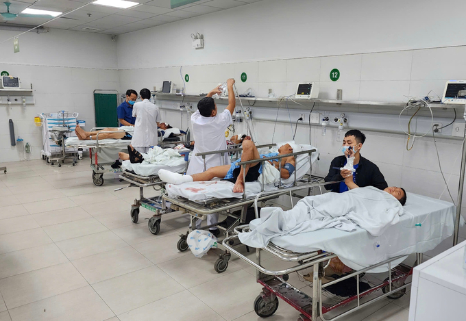 bnhan-dip-2-9-225340_260.jpg Bệnh nhân cấp cứu tại Bệnh viện Hữu nghị Việt Đức dịp nghỉ lễ 2/9. Ảnh: M.H.