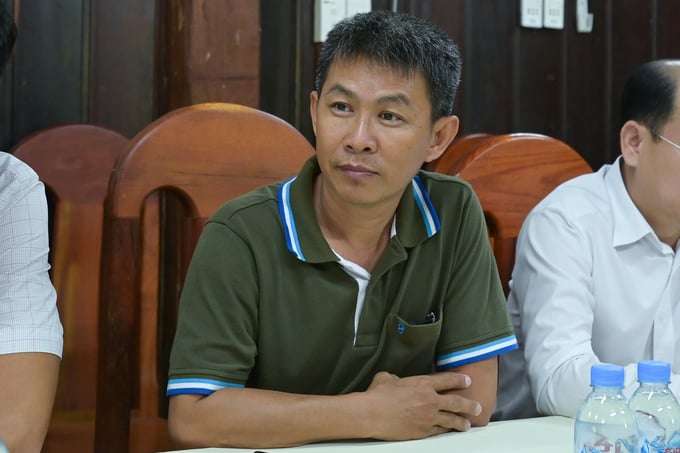 Phó Giám đốc Savan Din, cựu du học sinh Campuchia theo học tại Học viện Nông nghiệp Việt Nam. Ảnh: Tùng Đinh.