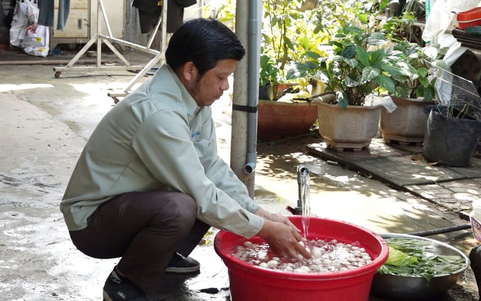 h2-082909_886.jpg Người dân các xã nông thôn mới tại Đắk Lắk được tiếp cận nước sạch. Ảnh: Quang Yên.