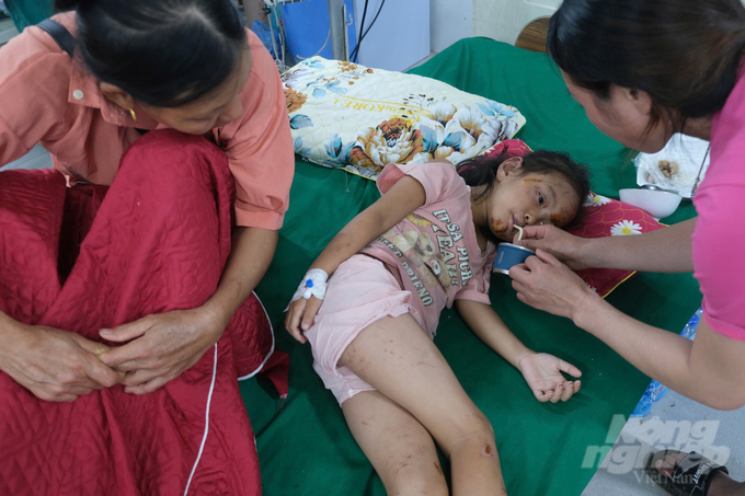 5-101512_826-101513.jpg Một bệnh nhân 6 tuổi