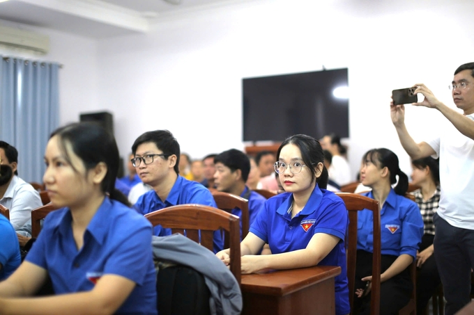 1-155632_984.jpg Các y, bác sỹ Bình Định lên đường hỗ trợ các tỉnh miền Bắc khắc phục hậu quả bão số 3. Ảnh: V.Đ.T.