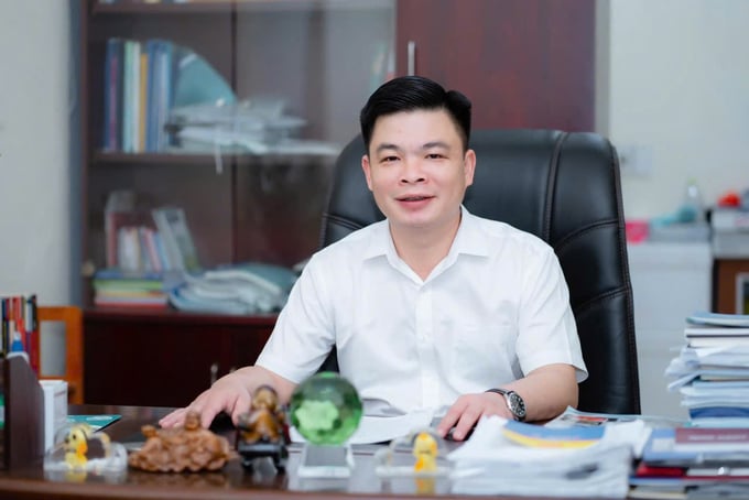 bo-nhiem-ong-dang-van-hiep-lam-pho-giam-doc-so-nn-ptnt-thanh-hoa-111913_954.jpg Tân Phó Giám đốc Sở NN-PTNT tỉnh Thanh Hóa Đặng Văn Hiệp. Ảnh: TQ.