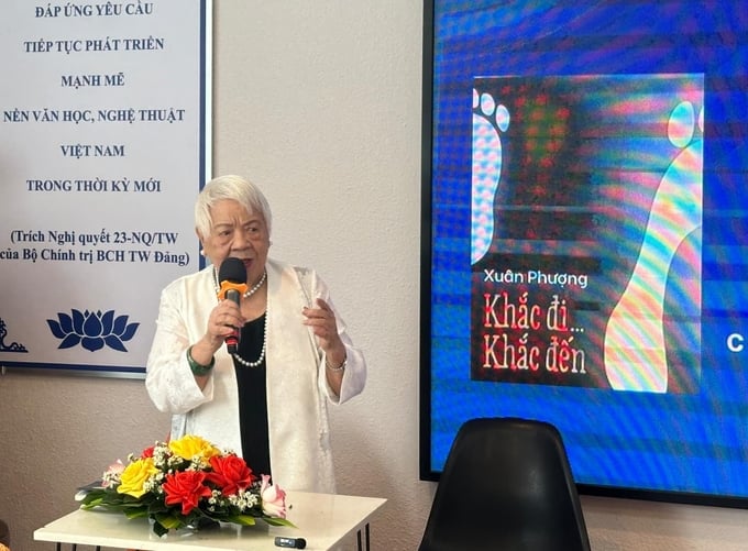 xuan-phuong-111-124254_315.jpg Đạo diễn Xuân Phượng chia sẻ kỷ niệm 'Khắc đi khắc đến'.