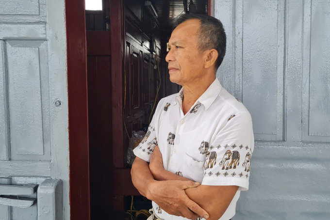 z5869559951971_59ae21a2d5c7767a7f1eb42a7aee13a0-163734_550.jpg Ông Nguyễn Sỹ Thiết bày tỏ ái ngại trước thực trạng luồng lạch bị bồi lắng nghiêm trọng. Ảnh: Ngọc Linh.