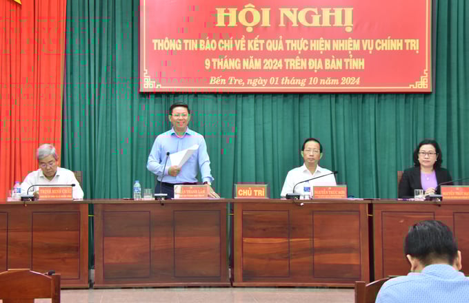 vhs_4419-124345_928.jpg Ông Trần Thanh Lâm, Phó Bí thư Thường trực Tỉnh ủy Bến Tre chia về những nhiệm vụ giải pháp tỉnh cần thực hiện đến cuối năm. Ảnh: Minh Đảm.