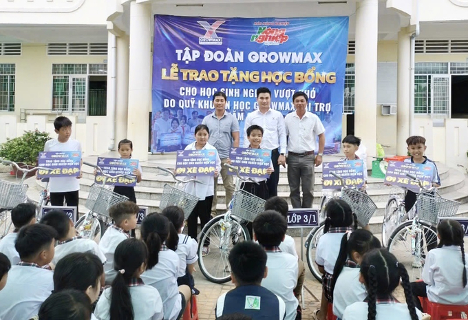 hon-50-xe-dap-growmax-den-voi-hoc-sinh-ngheo-mien-bien-tra-vinh-153812_242.jpg