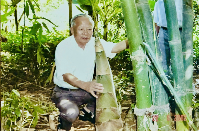 i-nam-vien-van-dau-dau-voi-cay-con-giong-moi-132927_934.jpg Ông Nguyễn Công Tạn là một người bạn gần gũi thân thương của nhà nông. Ảnh: Tư liệu.