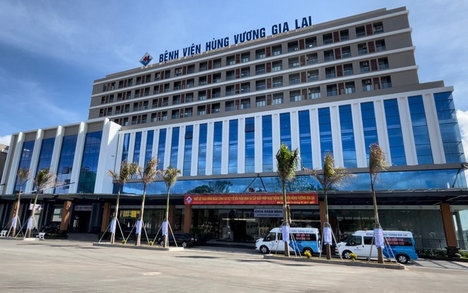 z5276527384301_30360cd210d84434f4a39241bf8b38c9-153138_298.jpg Nạn nhân đã nhảy từ tầng 9 xuống tầng 5 của bệnh viện và tử vong tại chỗ. Ảnh: TA.
