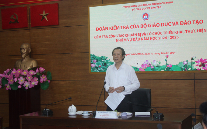thu-truong-bo-gd-dt-185101_301.jpg Thứ trưởng Bộ GD-ĐT Phạm Ngọc Thưởng chủ trì buổi làm việc. Ảnh: T.M.