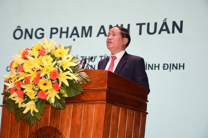1-132806_562.jpg Chủ tịch UBND tỉnh Bình Định Phạm Anh Tuấn phát biểu tại hội nghị. Ảnh: V.Đ.T.