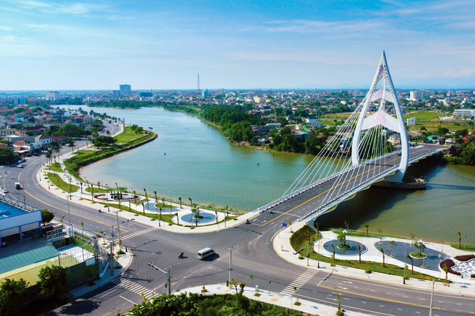 cau-di-vang-113954_95.jpg Sau 15 năm thành lập, thành phố Đông Hà đã tạo được nhiều điểm nhấn về hạ tầng lẫn đời sống của người dân. Ảnh: BQT.