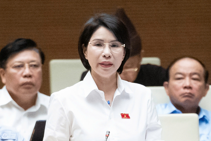 quan-ly-chat-gia-thuoc-chua-benh-nham-binh-on-thi-truong-thuoc-171530_562.jpg Đại biểu Trần Thị Nhị Hà (Hà Nội) phát biểu ý kiến về giá thuốc. Ảnh: Quốc hội.