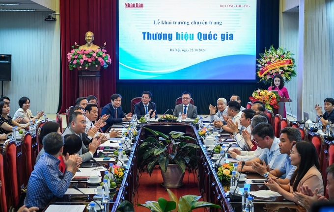 khai-truong-chuyen-trang-thuong-hieu-quoc-gia-tren-bao-nhan-dan-102723_52.jpg Quang cảnh Lễ khai trương chuyên trang Thương hiệu quốc gia. Ảnh: Thành Đạt.