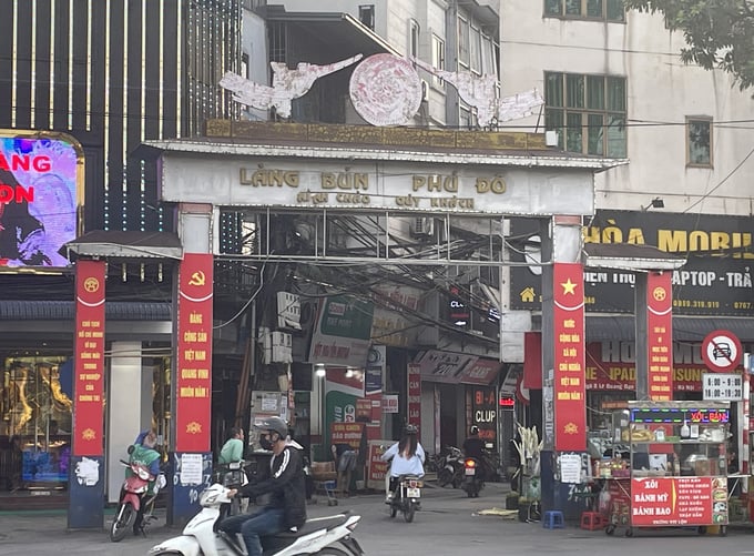 anh-1_-cong-lang-bun-phu-do-173112_864.jpg Cổng làng bún Phú Đô.
