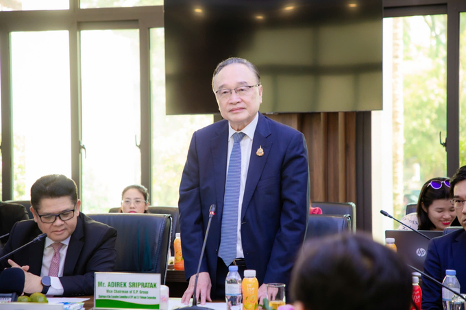 cp1-220120_135.jpg Ông Adirek Sripratak, Phó Chủ tịch Tập đoàn C.P. phát biểu tại sự kiện.